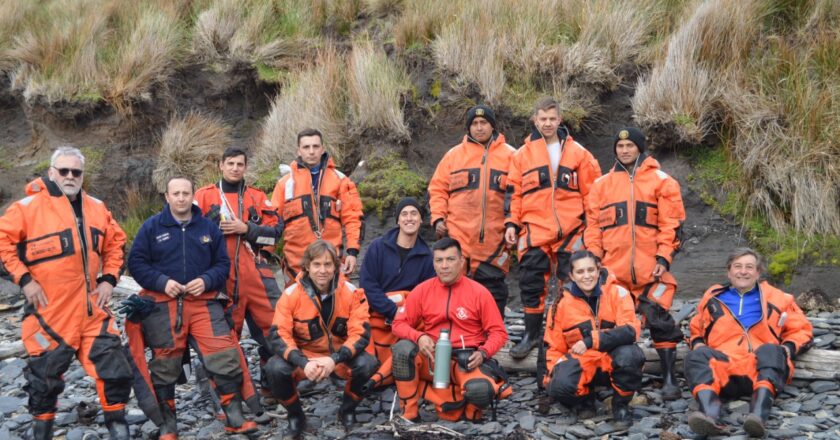 Soberanía: Sciurano acompañó al ARA Puerto Argentino desembarcando en Península Mitre y la Isla de los Estados