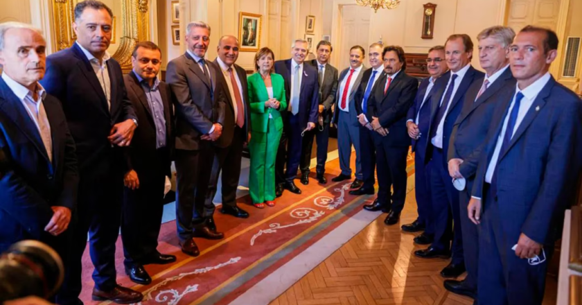 Mesa del FDT: Alberto Fernández convocó a gobernadores y busca cerrar a intendentes, la CGT y la CTA