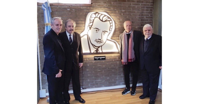Alfonsín iluminado en Madrid