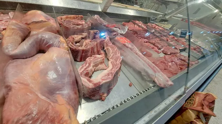 Carne: Gobierno anuncia congelamiento de cortes, descuentos y medidas para ganaderos