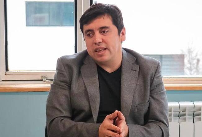 Duras críticas de Harrington al Rector de la UNTDF «Le cierra las puertas a Tolhuin «