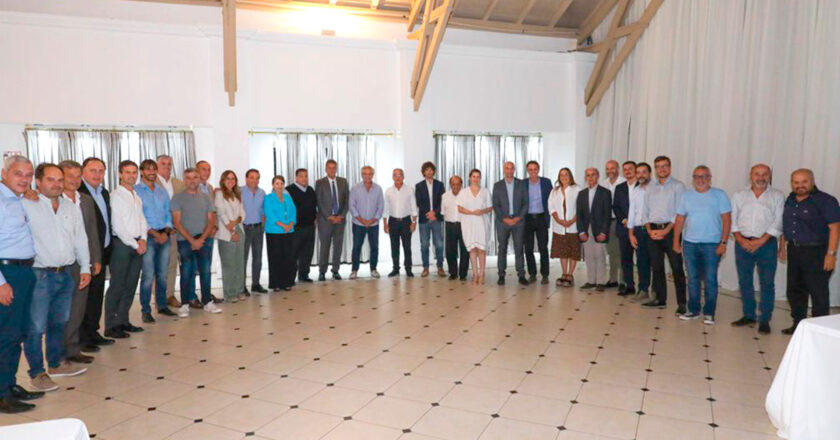Massa pidió que el Presidente defina en el corto plazo si va a ser candidato durante una reunión con intendentes en Olivos