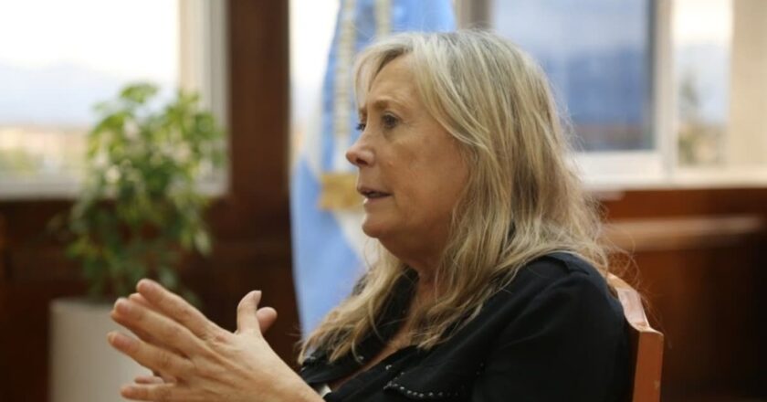 Chaperón detalló contenidos del Congreso de Prevención del Suicidio