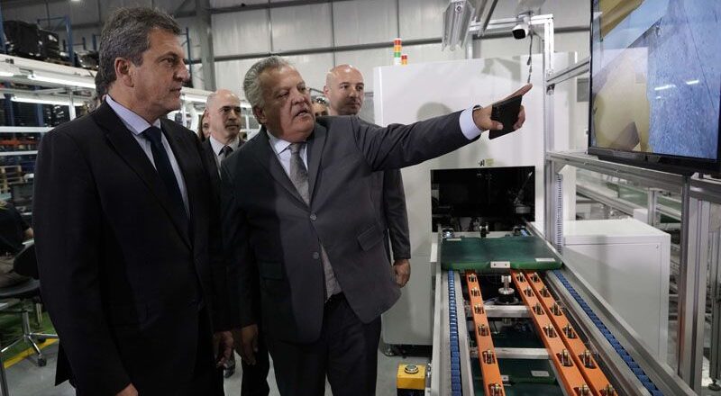 Massa inauguró la primera fábrica inteligente de Latinoamérica