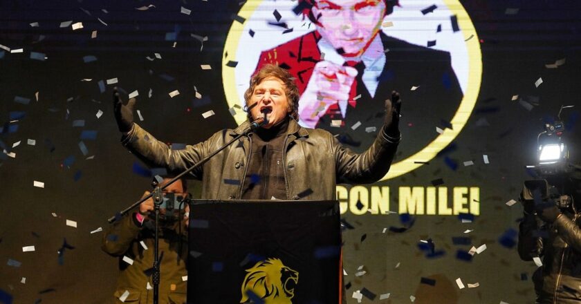 En medio de la campaña, Javier Milei llega a Tierra del Fuego