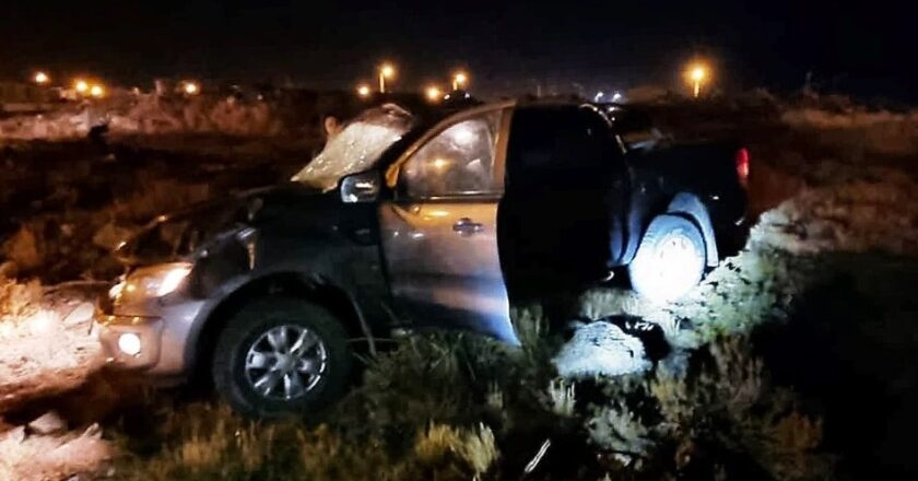 Volcó una camioneta con 3 ocupantes