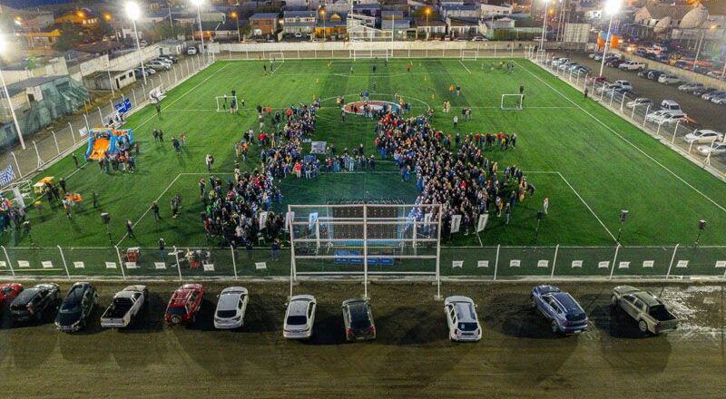 Inauguraron nueva cancha de césped sintético en Río Grande