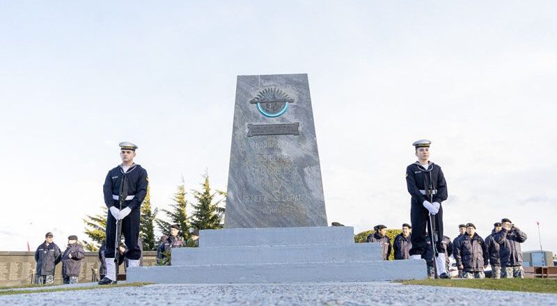 Gobierno rindió homenaje a la tripulación del Crucero General Belgrano