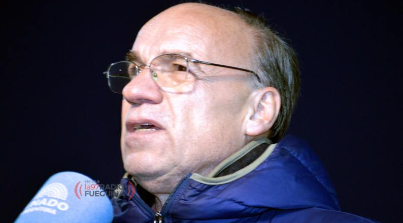 Proyecto de Ley /El Senador Blanco solicita declarar a la Educación como servicio público esencial