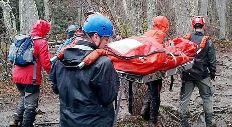 Rescataron a una turista lesionada en Laguna Esmeralda