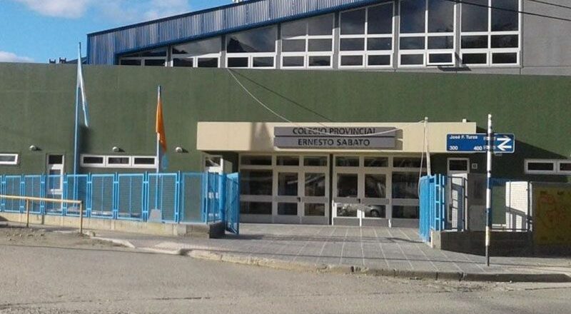 Un chico de 14 años fue identificado por la amenaza de bomba