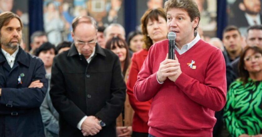 Melella encabezó el acto por el Día de la Provincia en Tolhuin