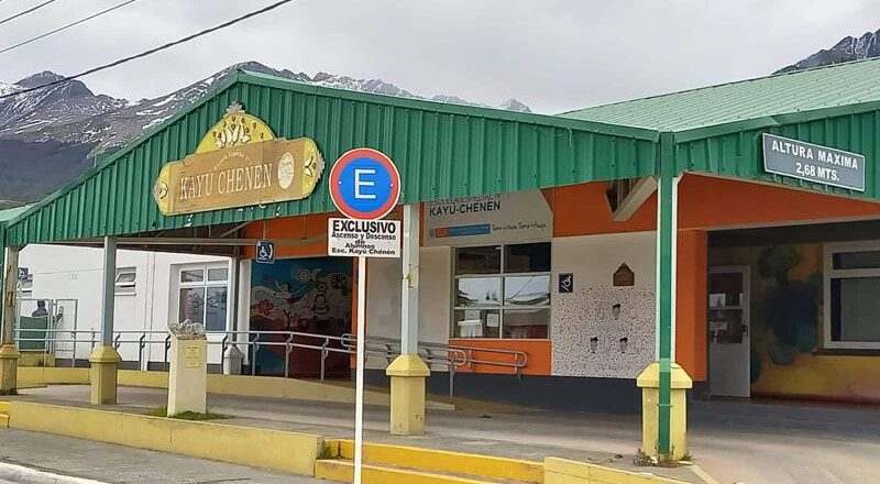 Infraestructura Escolar trabaja en resolver los problemas edilicios en la Kayú Chenén