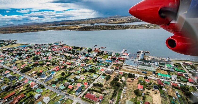 En Malvinas, el gobierno ilegítimo otorgó una licencia para la exploración de oro y minerales