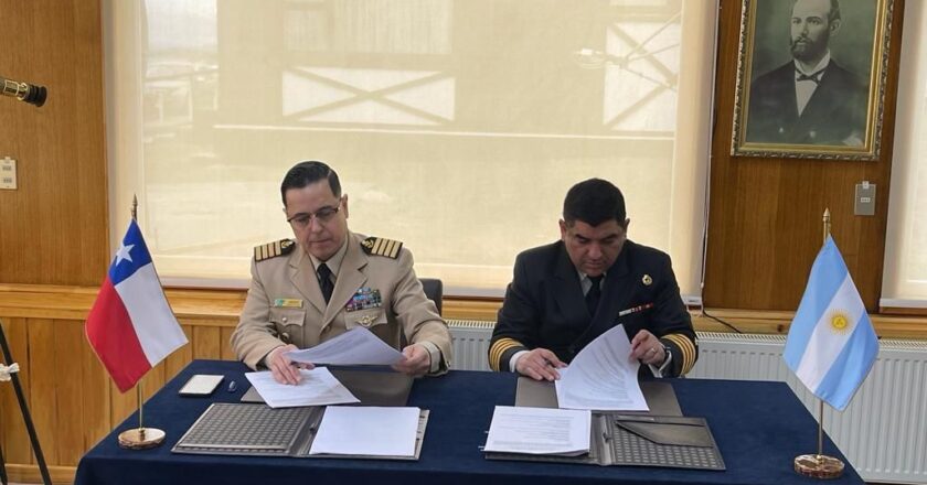 Autoridades marítimas abordaron aspectos de navegación en el Beagle