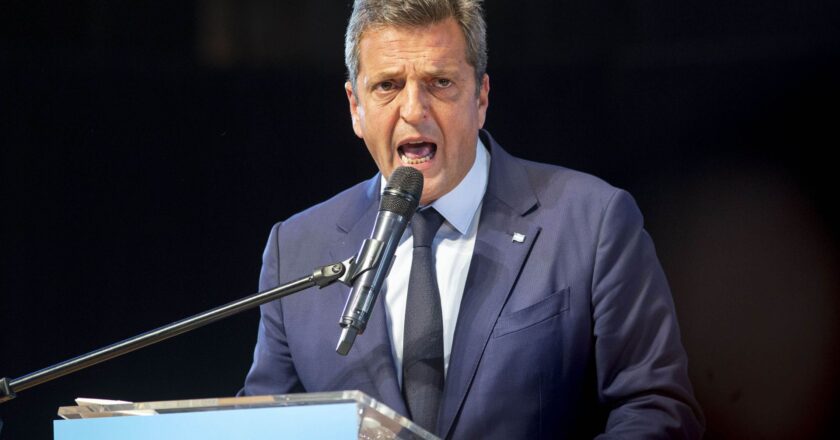 Massa defendió la educación pública