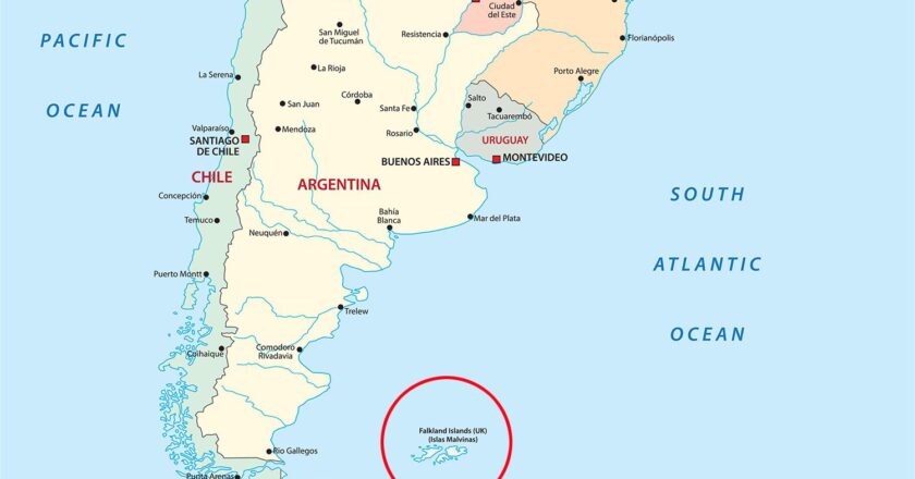 Efemérides: Políticos uruguayos debaten adjudicarse las islas Malvinas (18/09/2013)