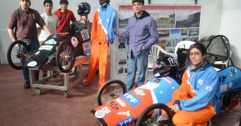 Alumnos del Colegio Olga B. de Arko se preparan para el Desafío Eco YPF