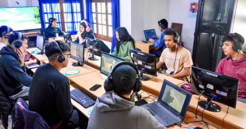 El ‘Ushuaia Joven’ presentó el Torneo Virtual de videojuegos