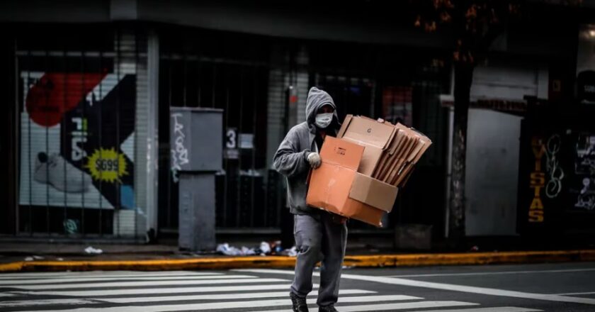 El Gobierno les pagará un bono extraordinario de $20.000 a los desempleados: cómo y cuándo se cobrará