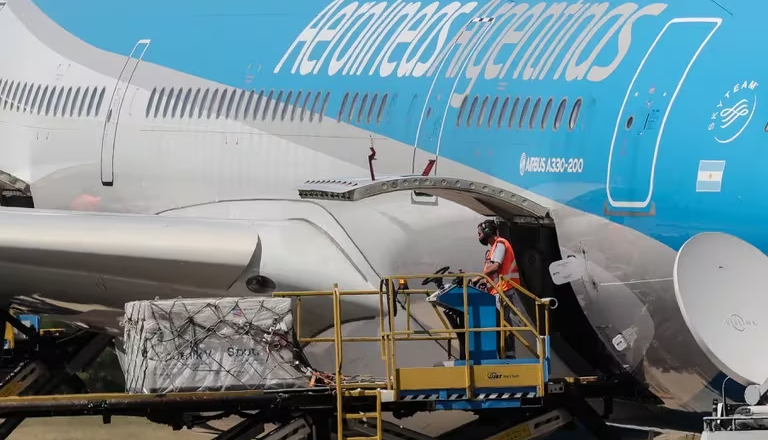 Aerolíneas Argentinas aumentó hasta 20% sus pasajes a todos los destinos del país