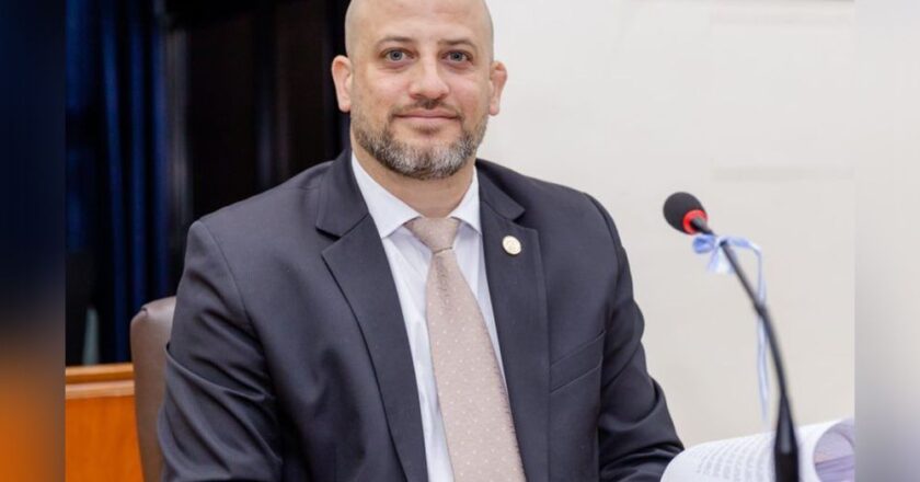 Trentino expuso sus argumentos de apoyo a la reforma constitucional