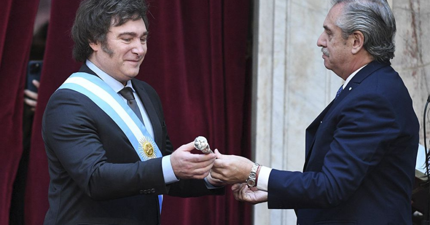 Milei asumió como Presidente y adelantó medidas de ajuste y shock