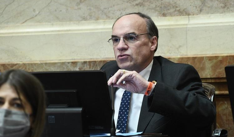 Blanco reprochó al periodismo nacional ignorancia sobre el sub-régimen