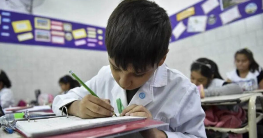 El Gobierno Nacional busca declarar a la educación como «servicio esencial»