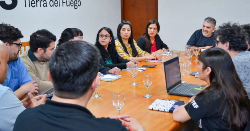El ministro López Silva destacó un inicio «sumamente respetuoso y de diálogo» en la mesa paritaria docente