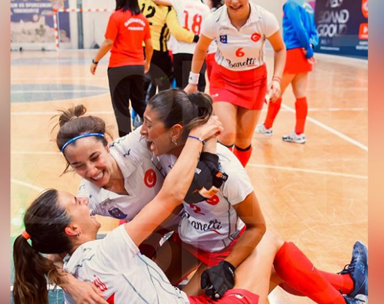 Eurocopa de Hockey Pista: Las jugadoras fueguinas hicieron su aporte, aunque no alcanzó