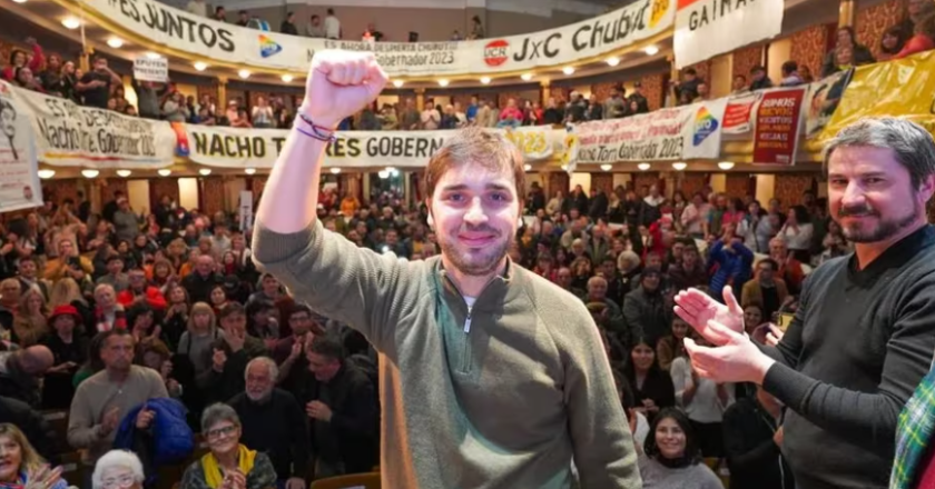 Un juez federal falló a favor del gobierno de Chubut y ordenó suspender el recorte de fondos