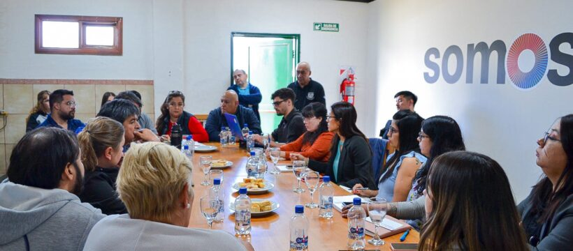 Gobierno ofreció a gremios estatales  una primera instancia de aumentos