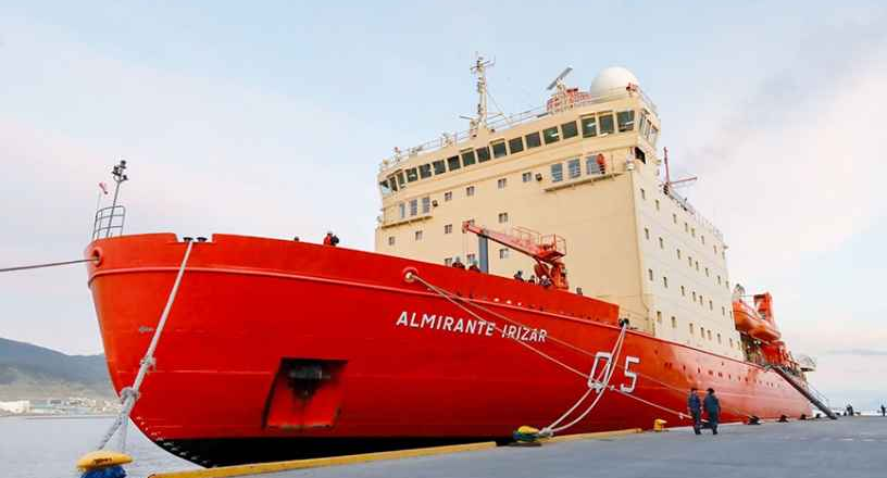 El rompehielos ARA Almirante Irizar, en Ushuaia