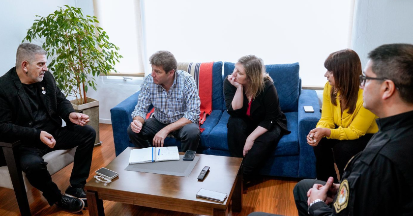 Lotes con servicios para personal de educación, salud y seguridad