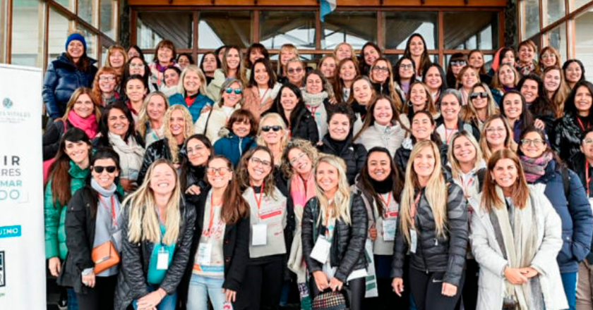 Más de 70 mujeres de Tierra del Fuego se reunieron a potenciar vínculos y reflexionar sobre el día de la mujer