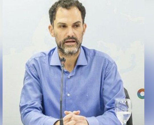 Reclamo por deudas y distribución de recursos