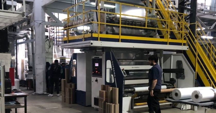 En marzo la industria empleó a 7.466 operarios