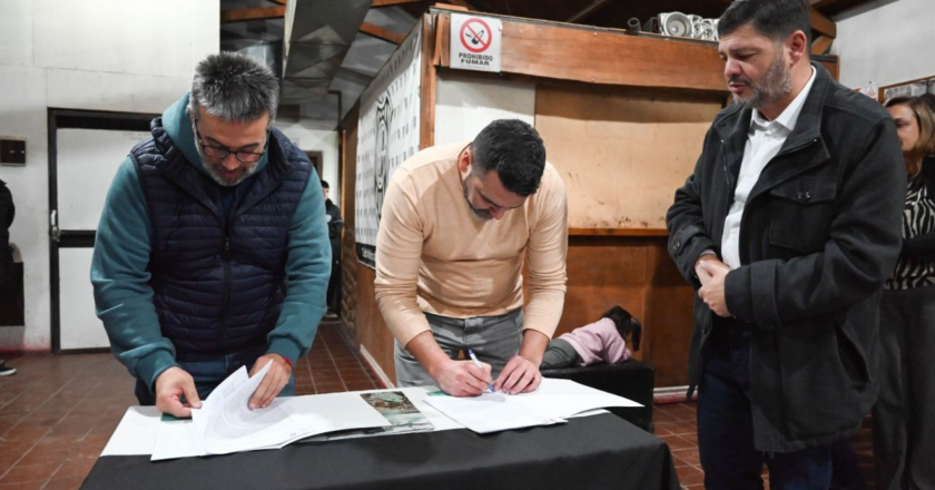 Vuoto firmó un convenio con CAEF por el uso del predio