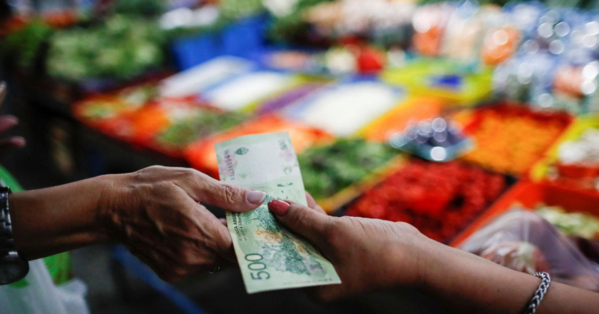 En febrero, los salarios le ganaron por apenas 0,1% a la inflación