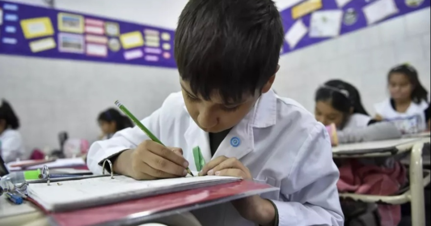 Más de 350 mil familias en todo el país se inscribieron para cobrar los vouchers educativos