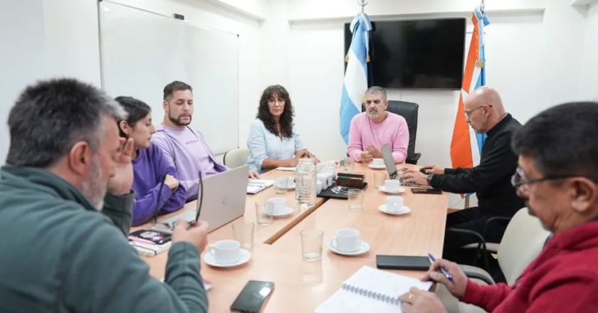 Gobierno ofreció al sector docente un 22% de mejora salarial en dos tramos