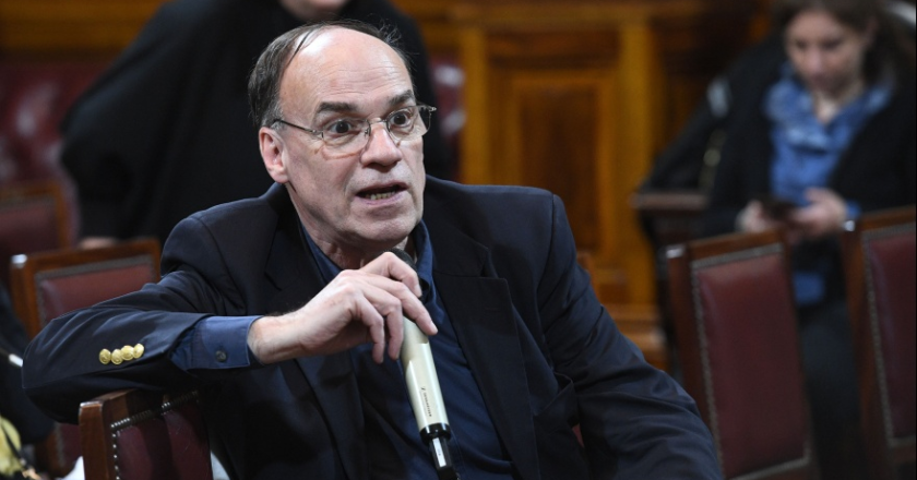 Aumento de dietas: «Un vocero presidencial no puede cobrar más que un Senador de la Nación»