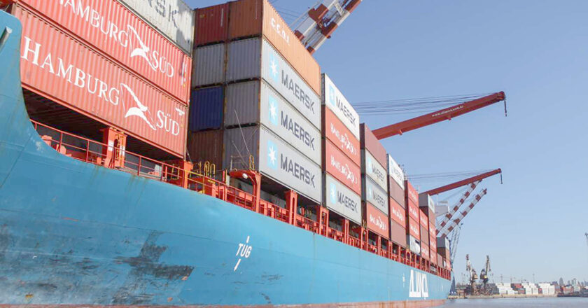 El Gobierno nacional flexibilizó el ingreso de importaciones textiles y electrodomésticos