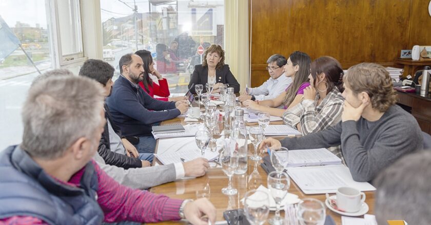 Buscarán medidas para aliviar al sector productivo