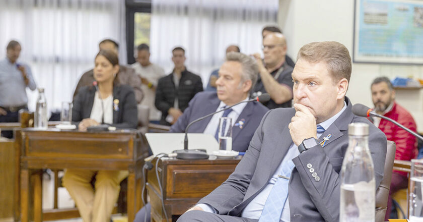 El Parlamento fueguino sesiona el 24 de abril