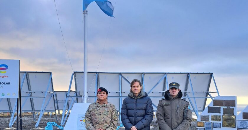 Soberanía: Sciurano visitó el Hito 1 junto a Gendarmería y la Armada