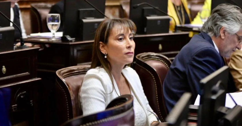 “Si Blanco no rechaza la Ley Bases y el Paquete Fiscal en general, la industria y los trabajadores fueguinos siguen en riesgo”