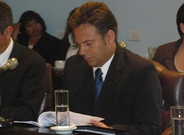 ¿Embarrar la cancha? /Lechman impugnó ante el STJ la convocatoria a elección de convencionales