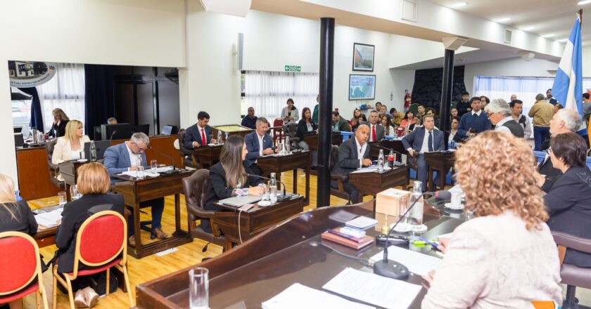 Sesiones suspendidas y especiales: La postal de una legislatura fragmentada